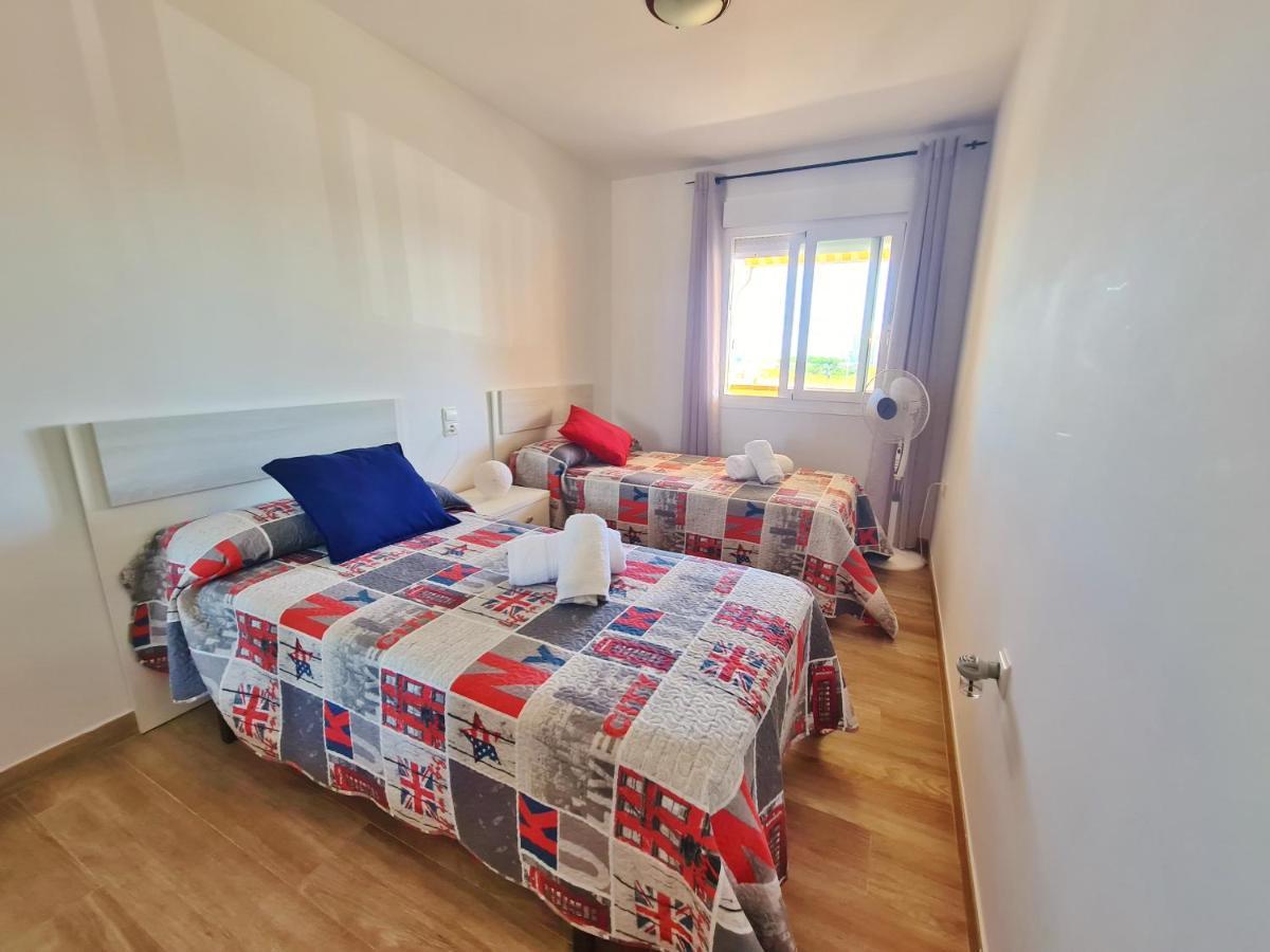 Apartamento con piscina frente al mar. Oliva Nova Exterior foto