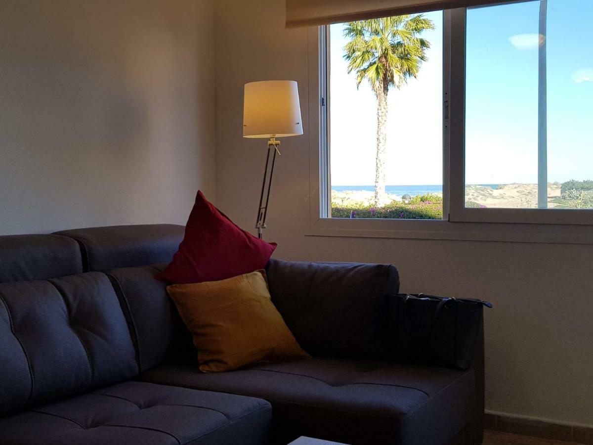 Apartamento con piscina frente al mar. Oliva Nova Exterior foto