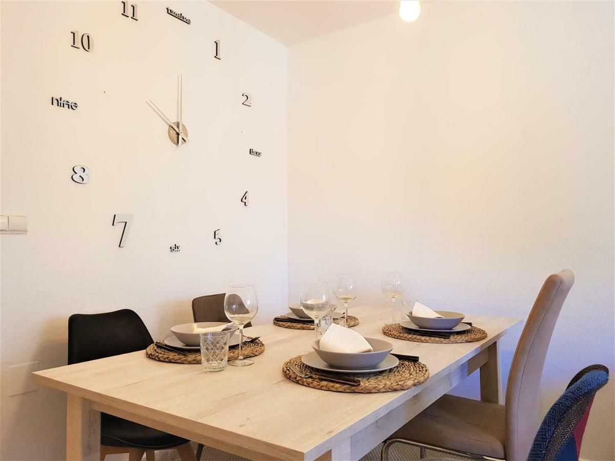 Apartamento con piscina frente al mar. Oliva Nova Exterior foto